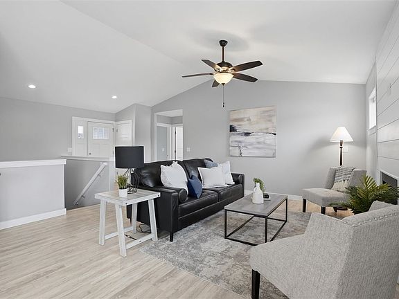 2nd image of 715 Pace Ct
