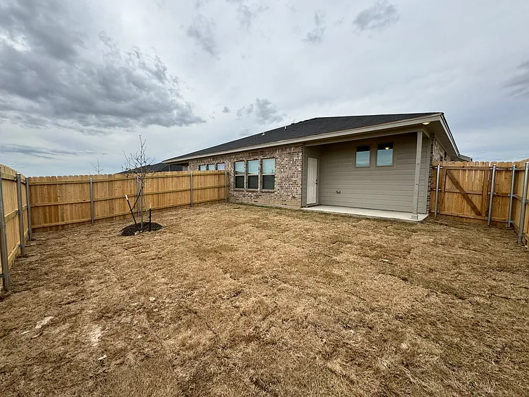 5403 Rose Garden Loop — Photo 28