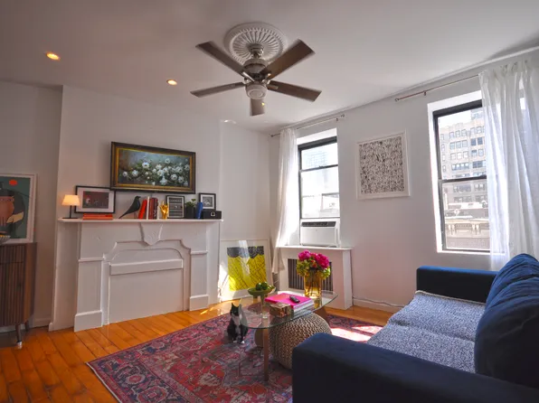 662 9th Avenue image 3 of 14