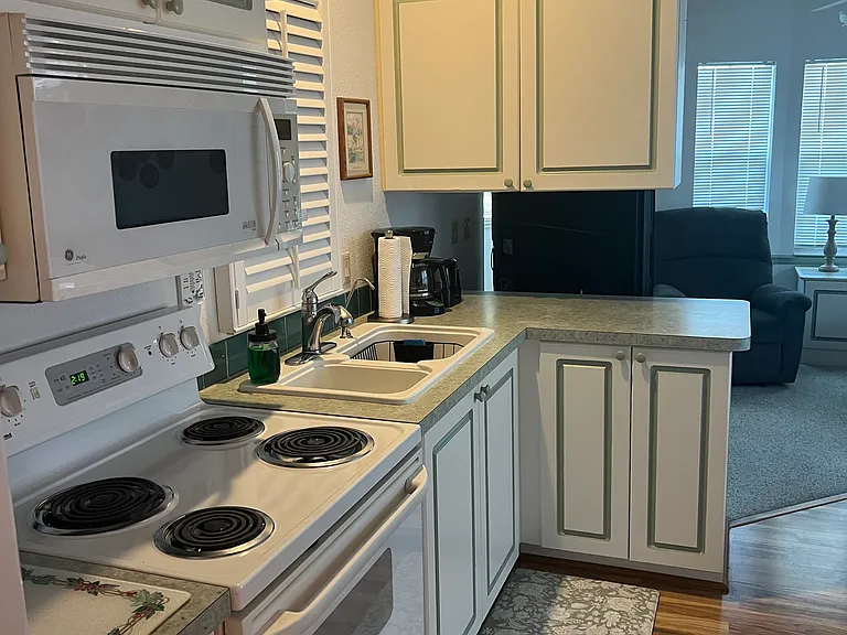 5203 SE 64th Ave — Photo 6