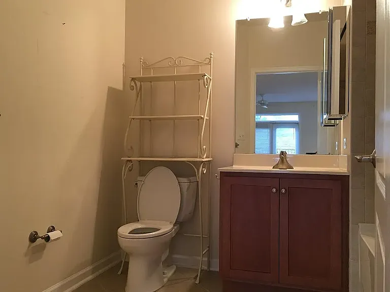 402 Carson Ter — Photo 19