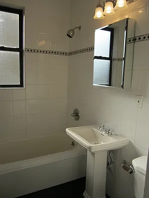 Rented by Stonecrest Realty | media 37