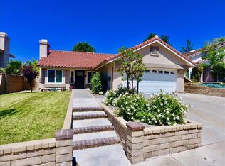 25511 Sheffield Ln, Santa Clarita, CA 91350