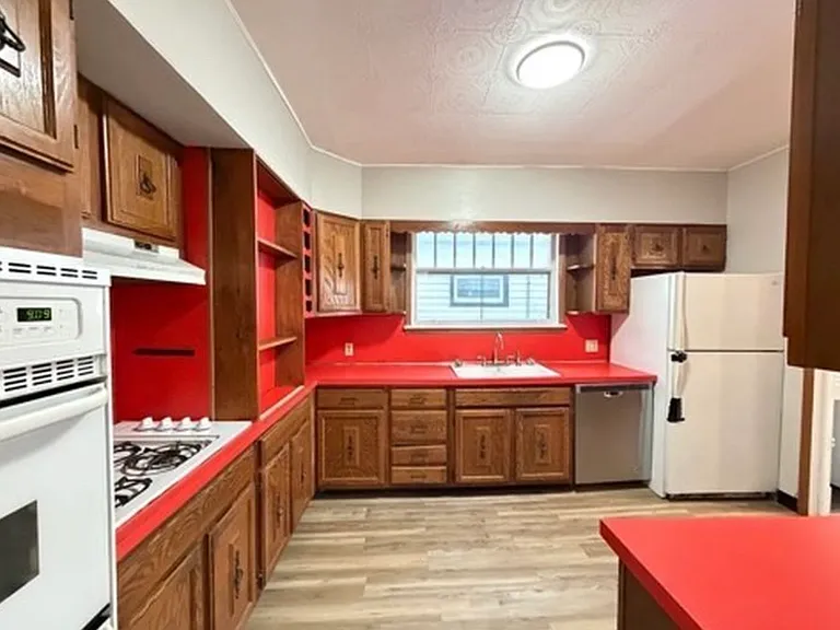 29 Crowley Ave — Photo 6