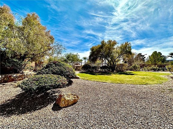 5th image of 930 Armandito Dr