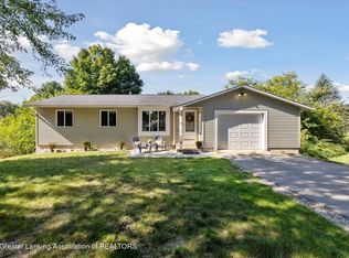 1355 Greenbrier Dr, Traverse City, MI 49685