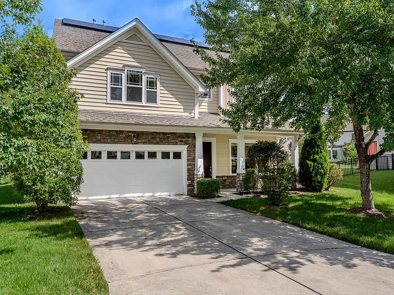 2403 Teermark Ln — Photo 1