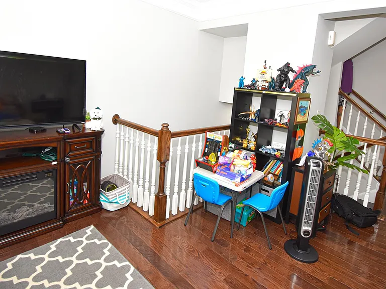 21268 Park Grove Ter — Photo 13