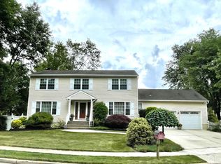 20 Mary Ln, Spotswood, NJ