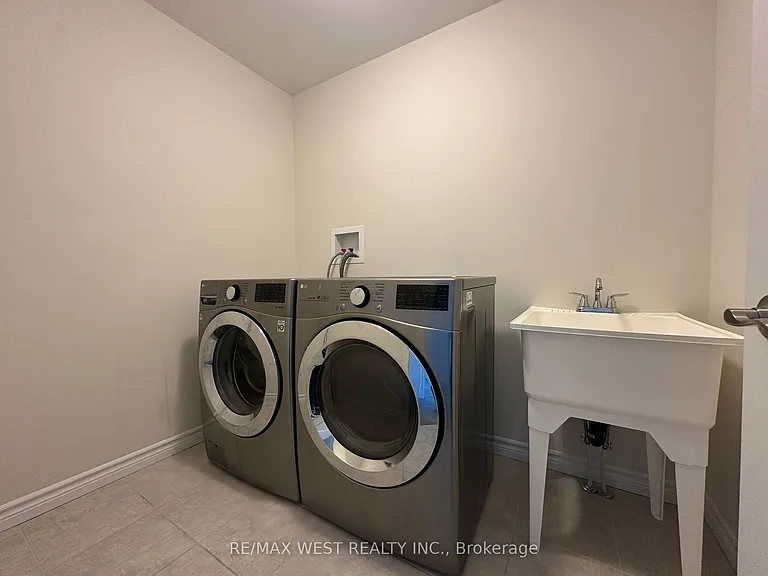 243 O'Neil St — Photo 16