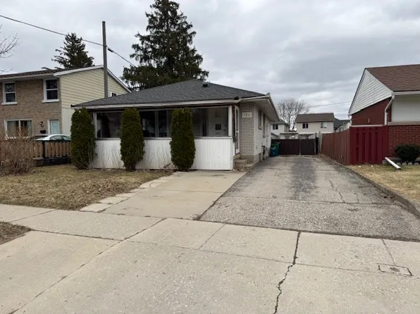 195 Sekura St, Cambridge, ON N1R 3R4