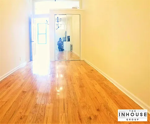 Rented by The InHouse Group | media 9