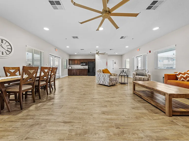 Desert View Villas Luxury Townhomes — Photo 5