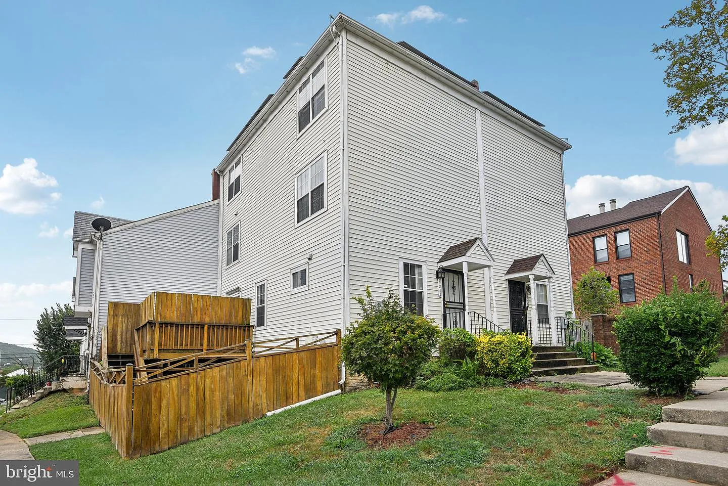 1844 Bryant St NE photo 1