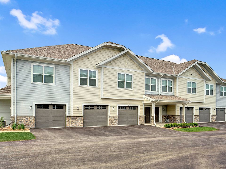 High Bluff at Creekwood Crossing | Luxury Apartment Living in Menomonee Falls, WI