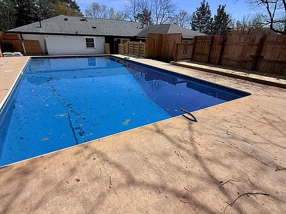 4th image of 6493 Menlo Way