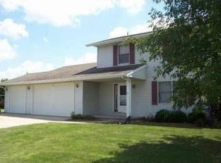 9 W North St, Atlanta, IL 61723