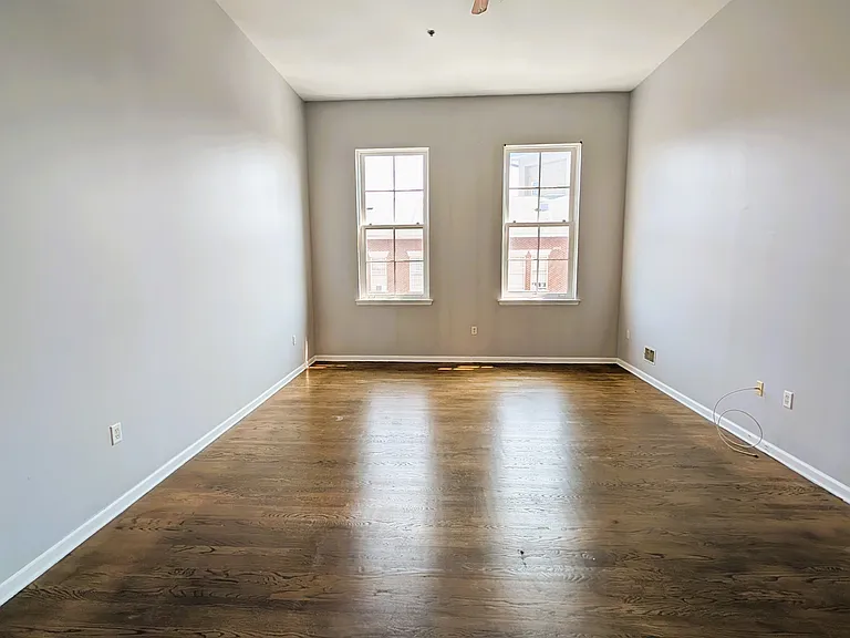 19 Market St #405 — Photo 6