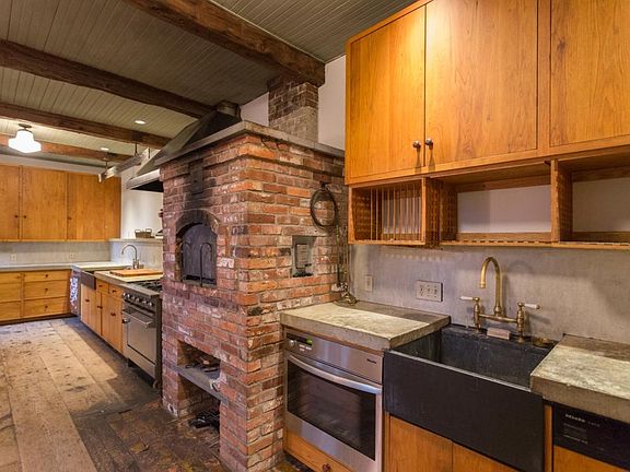 Chef's Kitchen