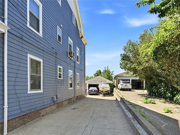 3rd image of 355-357 Williams St