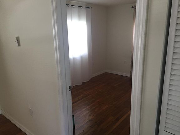 3rd image of 4550 52nd Ave N