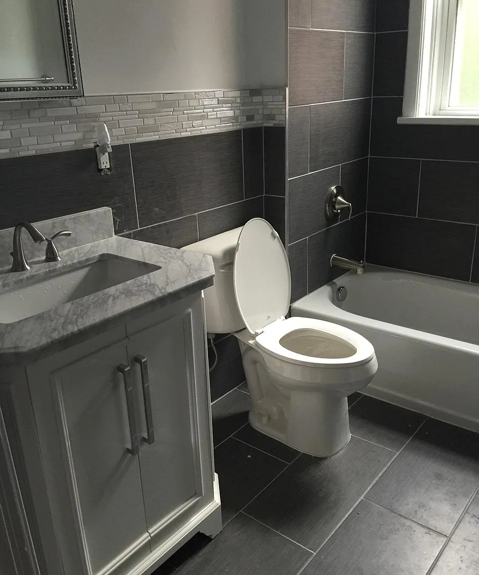 4484 Maryland Ave — Photo 2