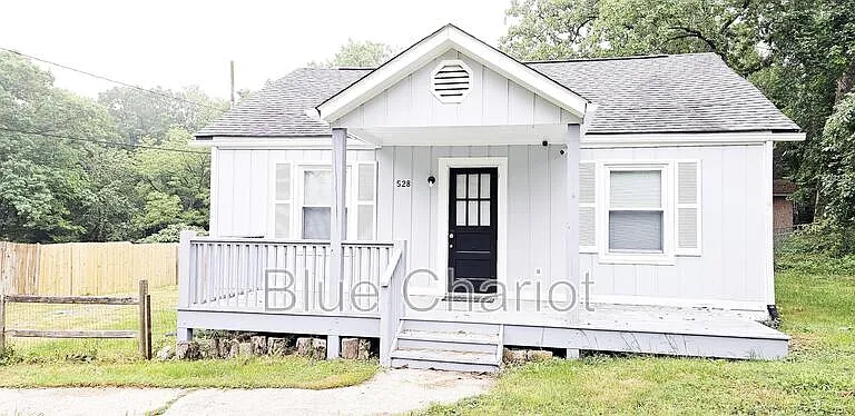 528 Short St — Photo 9