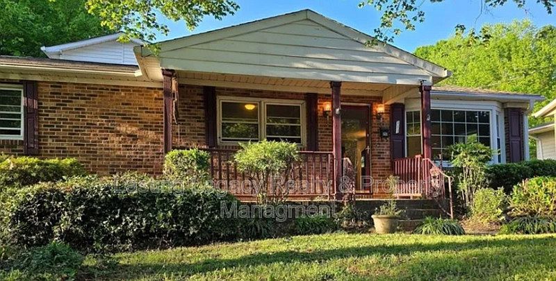 1st image of 113 W 25th St