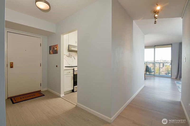2nd image of 4540 8th Avenue NE #1605