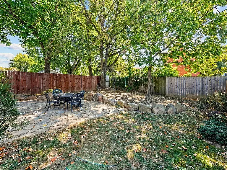313 Cleveland Ave — Photo 5