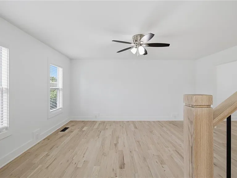 230 Pinebridge Ct — Photo 3