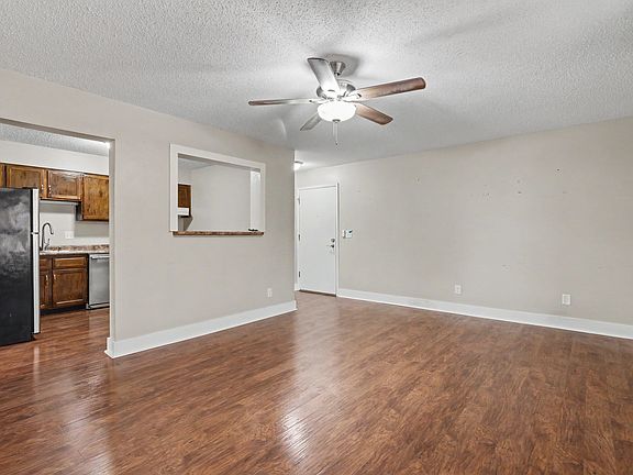 2nd image of 607 S R St #2CL