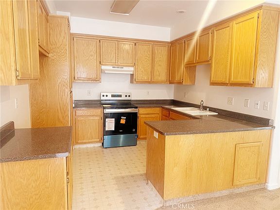 4th image of 672 Gateway Cir