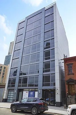 Sold by Chase Global Realty Corp | media 1