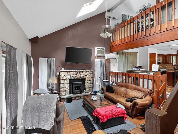 4th image of 114 Hyland Dr