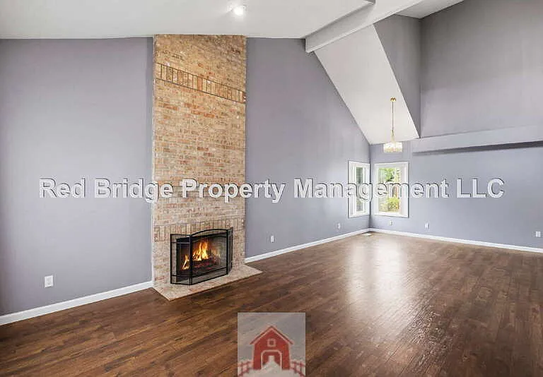 13571 SW Uplands Dr — Photo 4