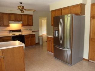 7173 Wide Valley Dr, Brighton, MI 48116