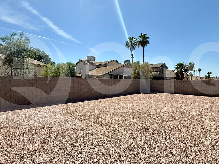 4426 N 100th Dr — Photo 21