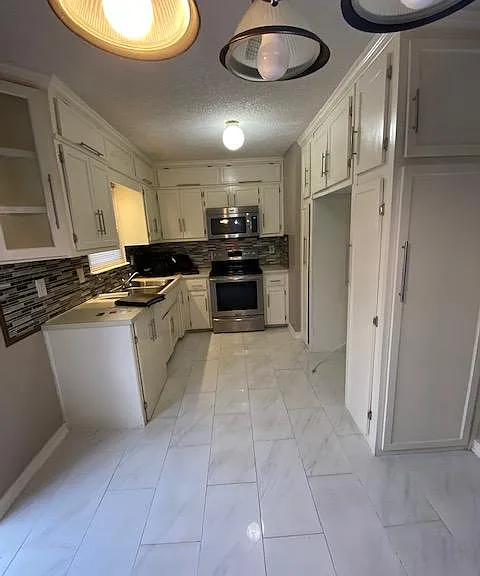 313 W Murray Ct — Photo 6