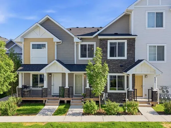 535 Canals Cross SW, Airdrie, AB T4B 4L3