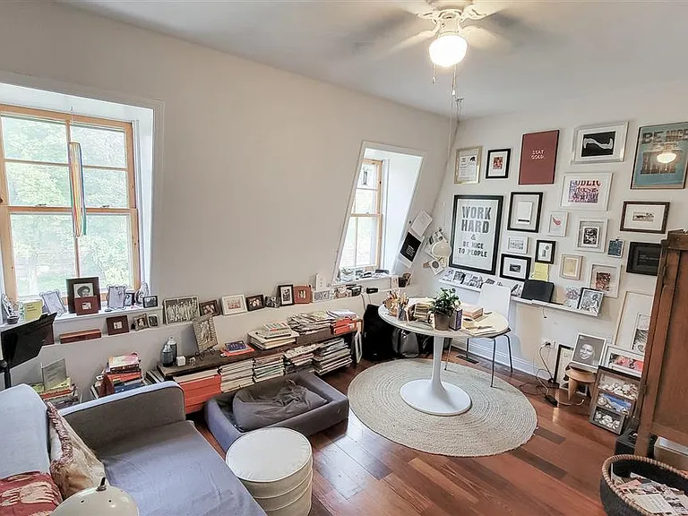10748 S Champlain Ave — Photo 15