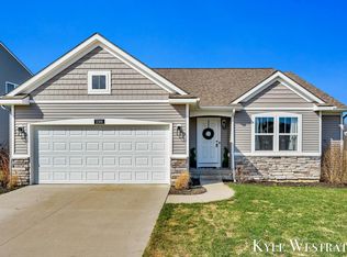 3301 Deer Haven Dr, Jenison, MI 49428