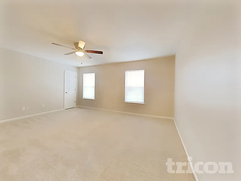 248 Eagle Pointe Dr — Photo 6