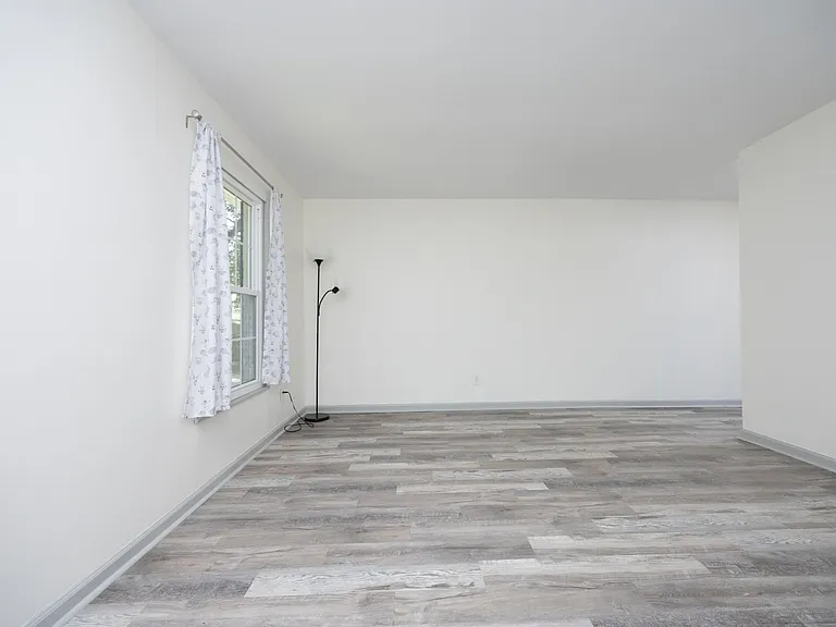 3017 Wedgedale Ave — Photo 14