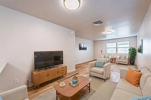 1419 Anita St Photo 1