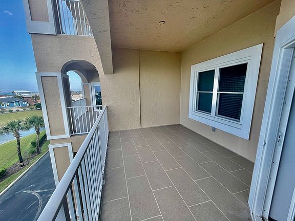 5th image of 403 Tarpon Ave APT 220