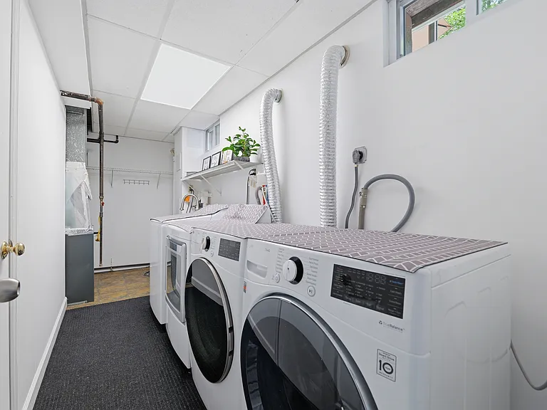 74 Barbara St #2 — Photo 16