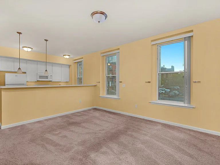 2300 N Calvert St — Photo 20
