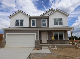647 Harvest Way, Chelsea, MI 48118