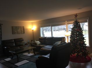4163 N 96th St, Wauwatosa, WI 53222